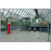 2017-04-17 U1 St-Quirin-Platz 03.jpg